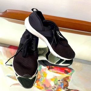 NB memory foam. Women’s sz 8